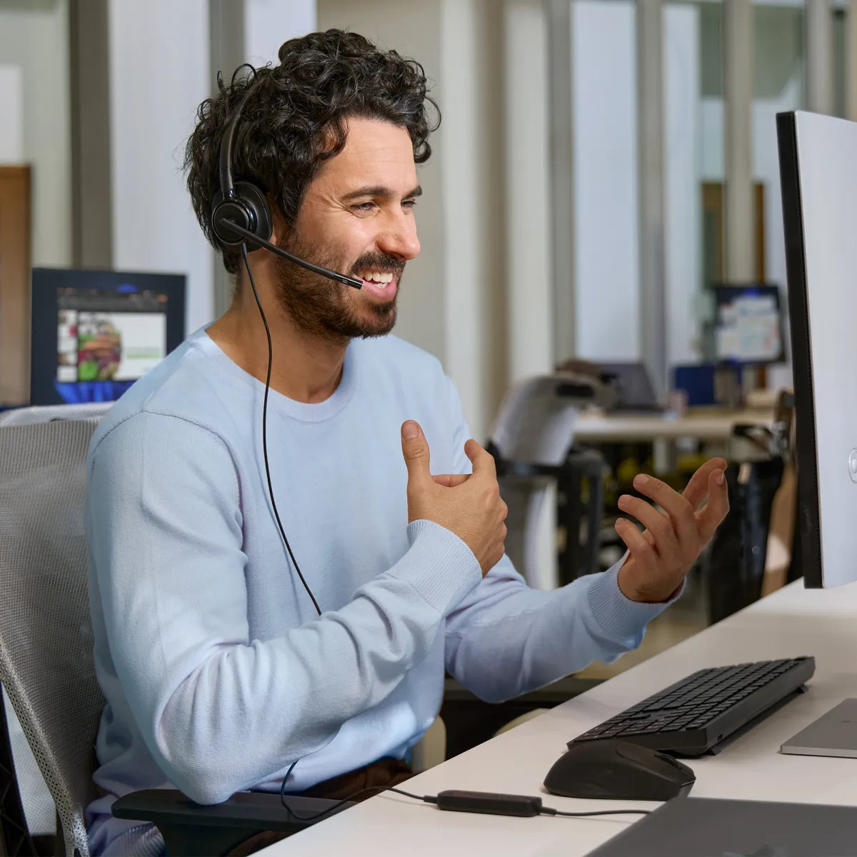 Бизнес слушалки HP Poly Mission 425 Stereo USB Wired Headset WW