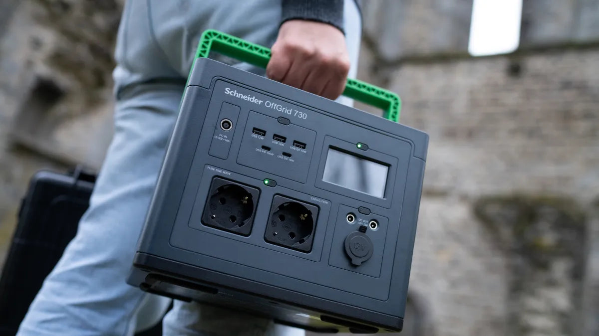 Акумулаторно захранване APC Schneider OffGrid Portable Power Station 330 332Wh Lithium-ion 2 Schuko Sinewave