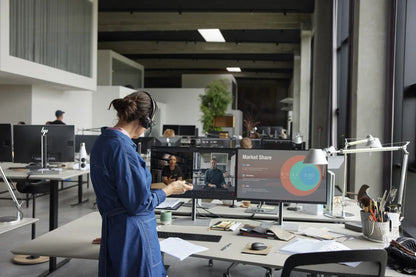 Бизнес слушалки HP Poly Savi 8420 Office Stereo Microsoft Teams Certified DECT 1880-1900 MHz Headset-EURO